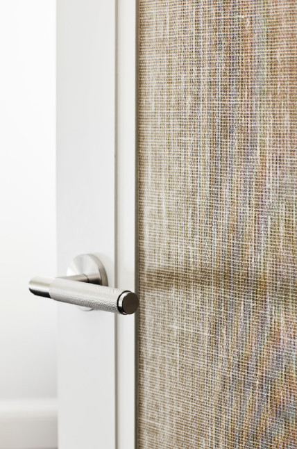 金色的;金黄色的;金的;金制的-84