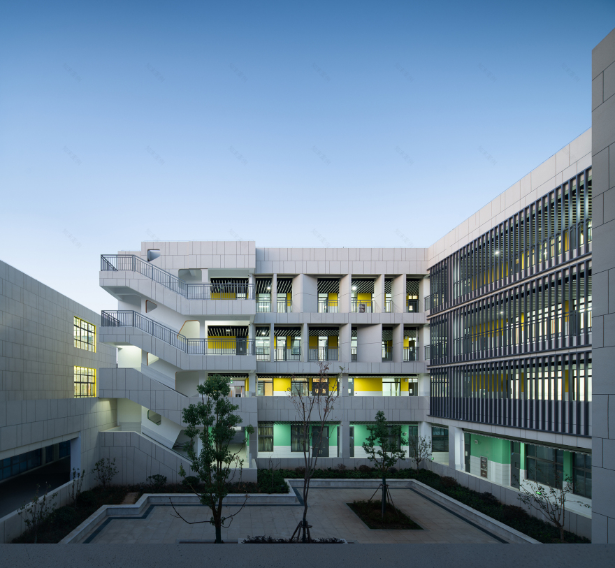 Nanjing Qixia Mountain Shibuqiao Central School / Nanjing Bangjian Urban Architectural Group-37