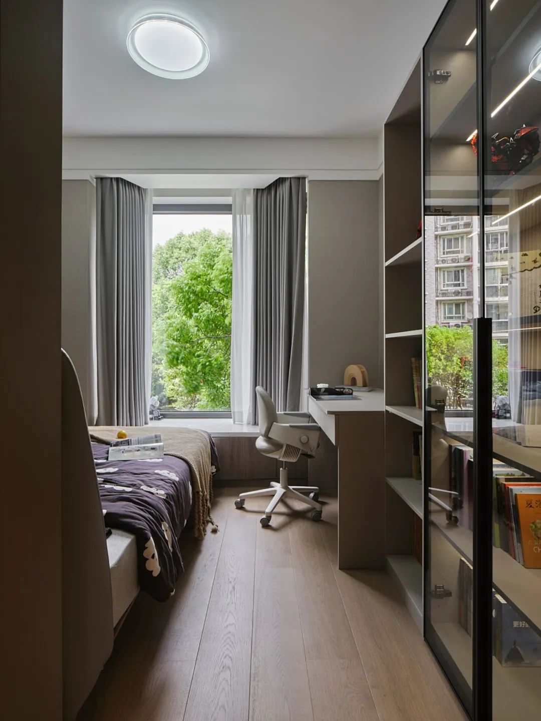 现代轻奢三居,打造都会女郎Kiko的理想家丨中国上海丨林时垚-111