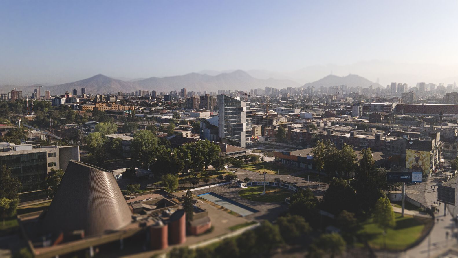 智利圣地亚哥大学商学院建筑设计丨Marsino Arquitectura-29