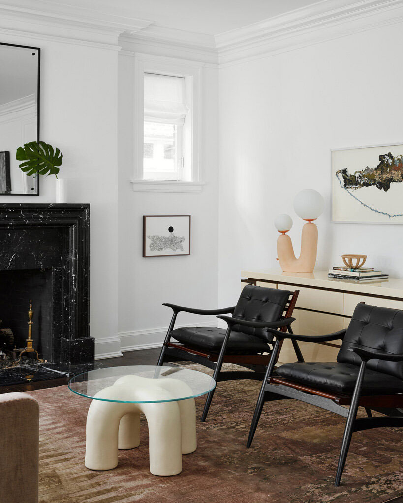 芝加哥奇幻住宅 | 黑色天花板与精致设计家具的完美结合-19