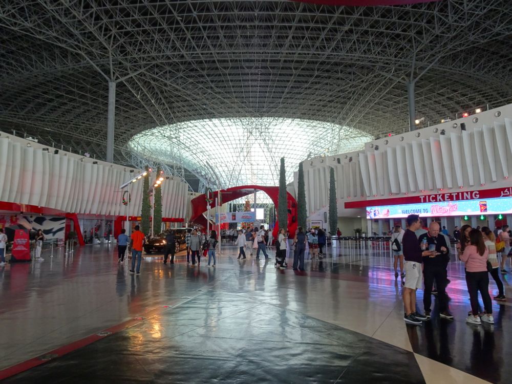 フェラーリ・ワールド・アブダビ | UAE の建築【世界建築巡り】-59