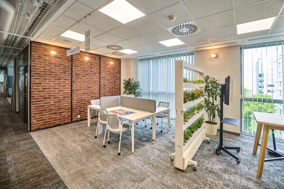 华沙保密制药公司办公室设计丨波兰华沙丨Massive Design-15