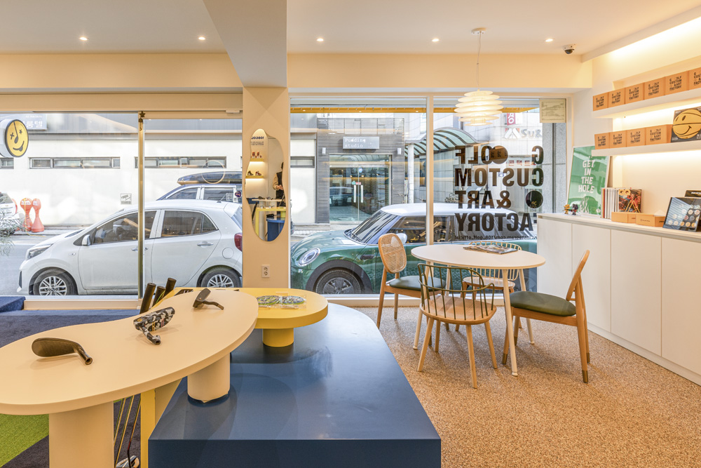 韩式 24 平米高尔夫用品展示空间的惊艳设计-8