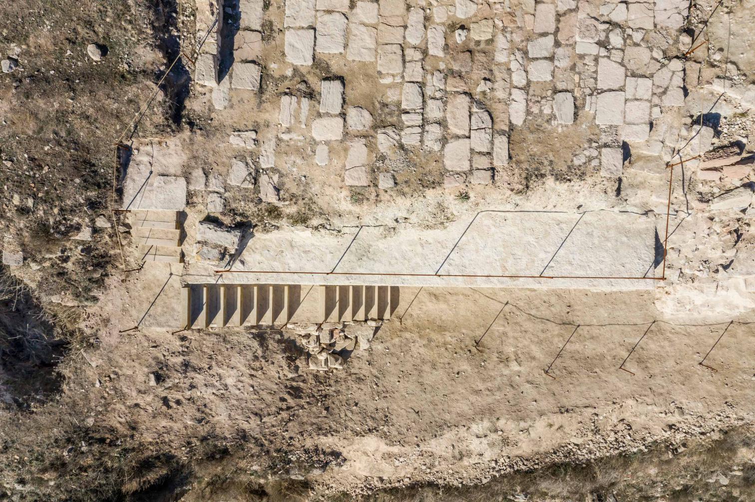 巴塞罗那 Jorba 城堡景观修复丨西班牙巴塞罗那-13