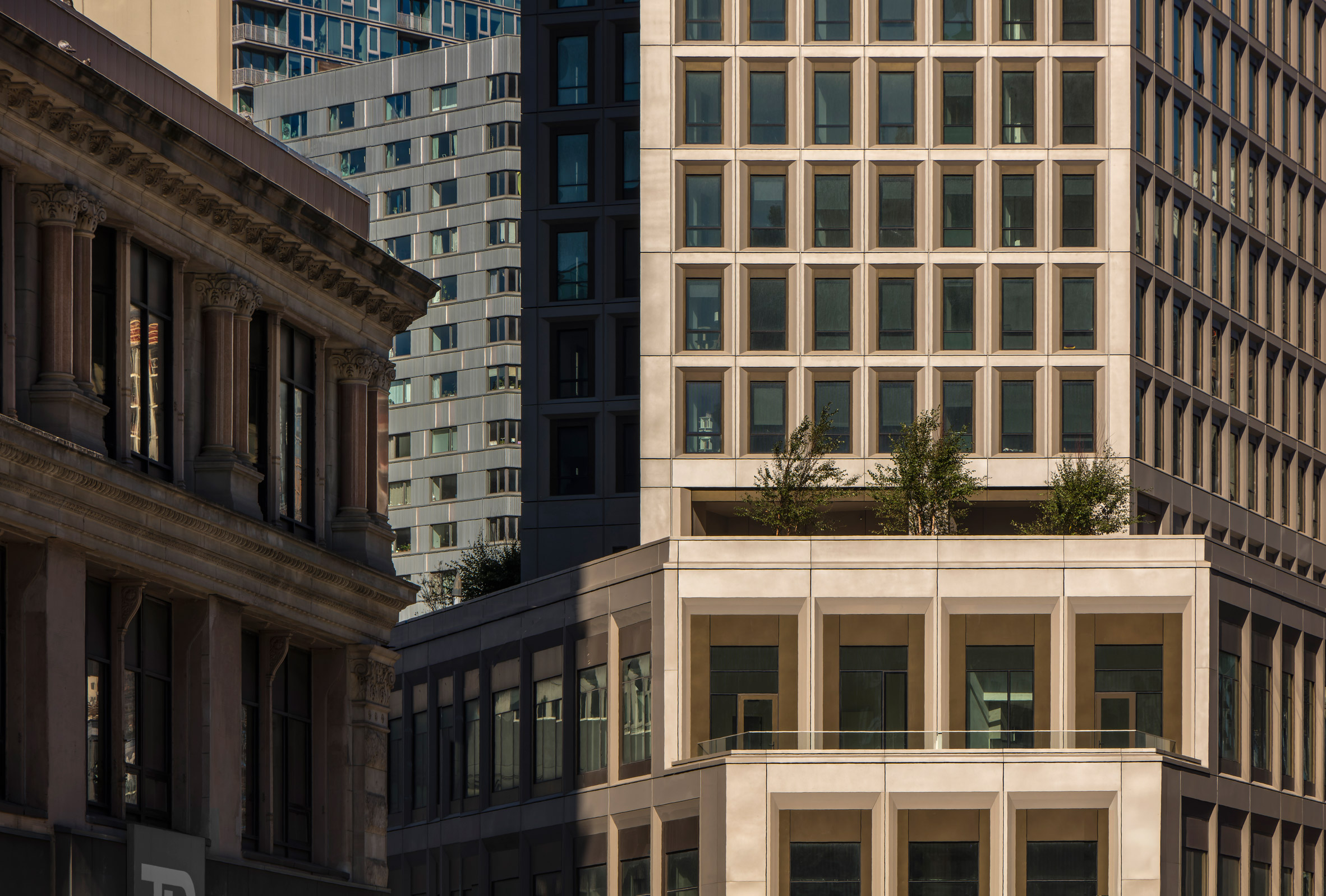 小溪;小河 (注:Brook常见释义为小溪;小河 ,这里The Brook可直接翻译为小溪或小河 ,一般结合语境来更精准确定是哪种较小的水流形态,但仅这短语本身两个释义都较合理,此处给出两个常见释义供参考,若严格按要求避免‘或’字,单独选小溪 亦可 )
如果非要最严格符合唯一结果要求,选:小溪 丨美国纽约-15