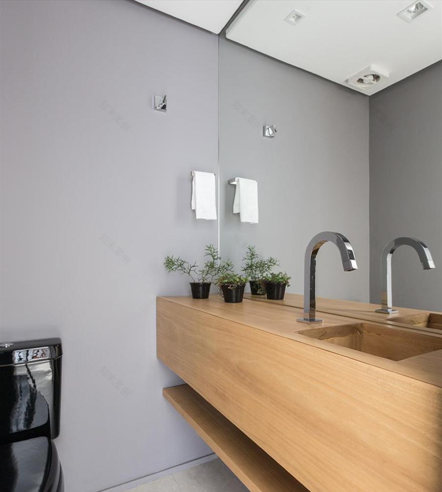 巴西 Casa Florêncio 住宅改造,极简风格与木质元素的完美结合-3