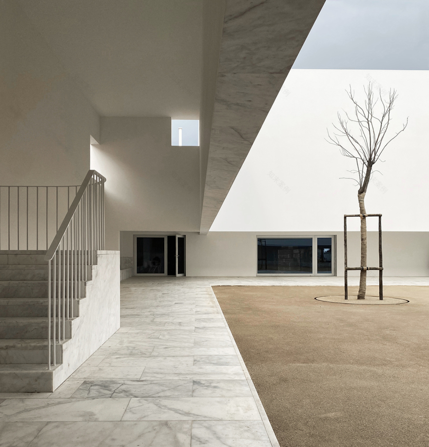 葡萄牙格兰多拉市图书馆及档案馆丨Pedro Matos Gameiro Arquitecto-8