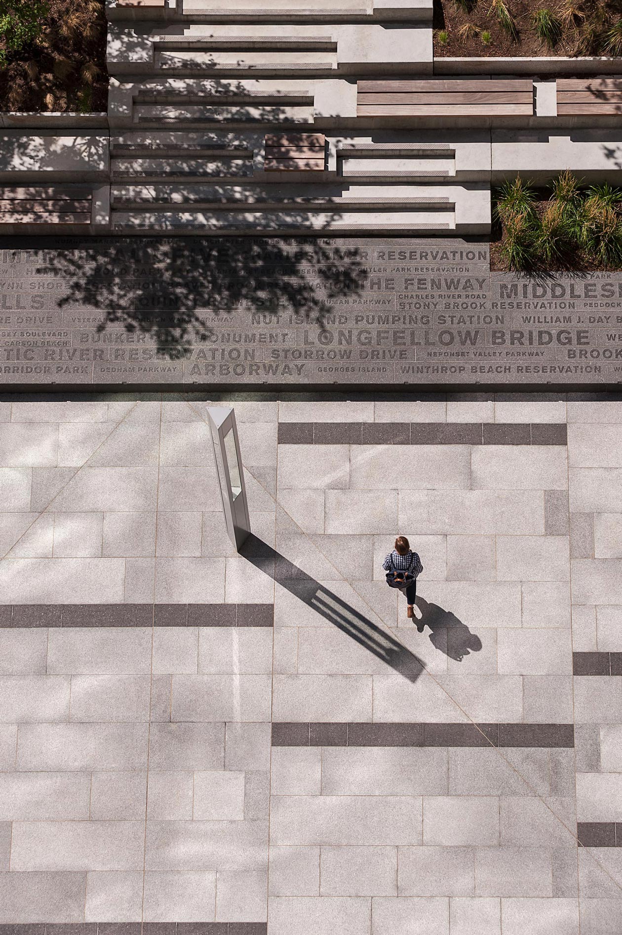 萨福克大学 Roemer Plaza-11