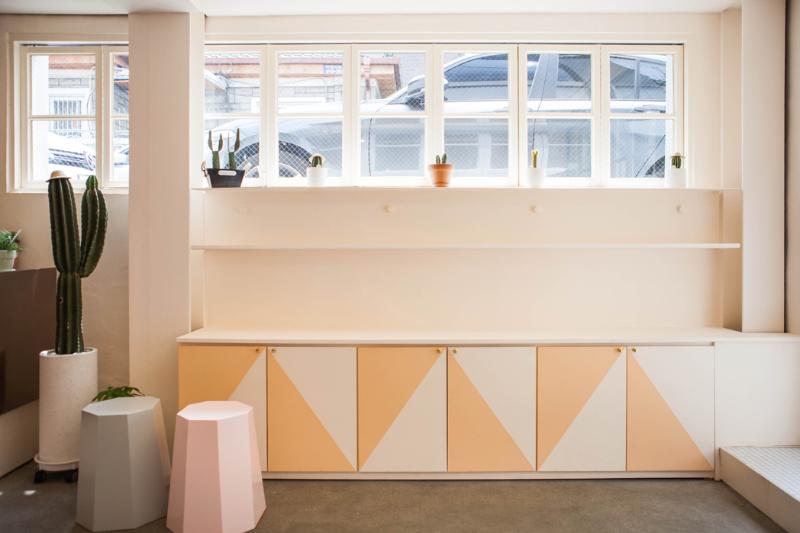 首尔 10 坪亲子可爱甜品咖啡厅设计-7