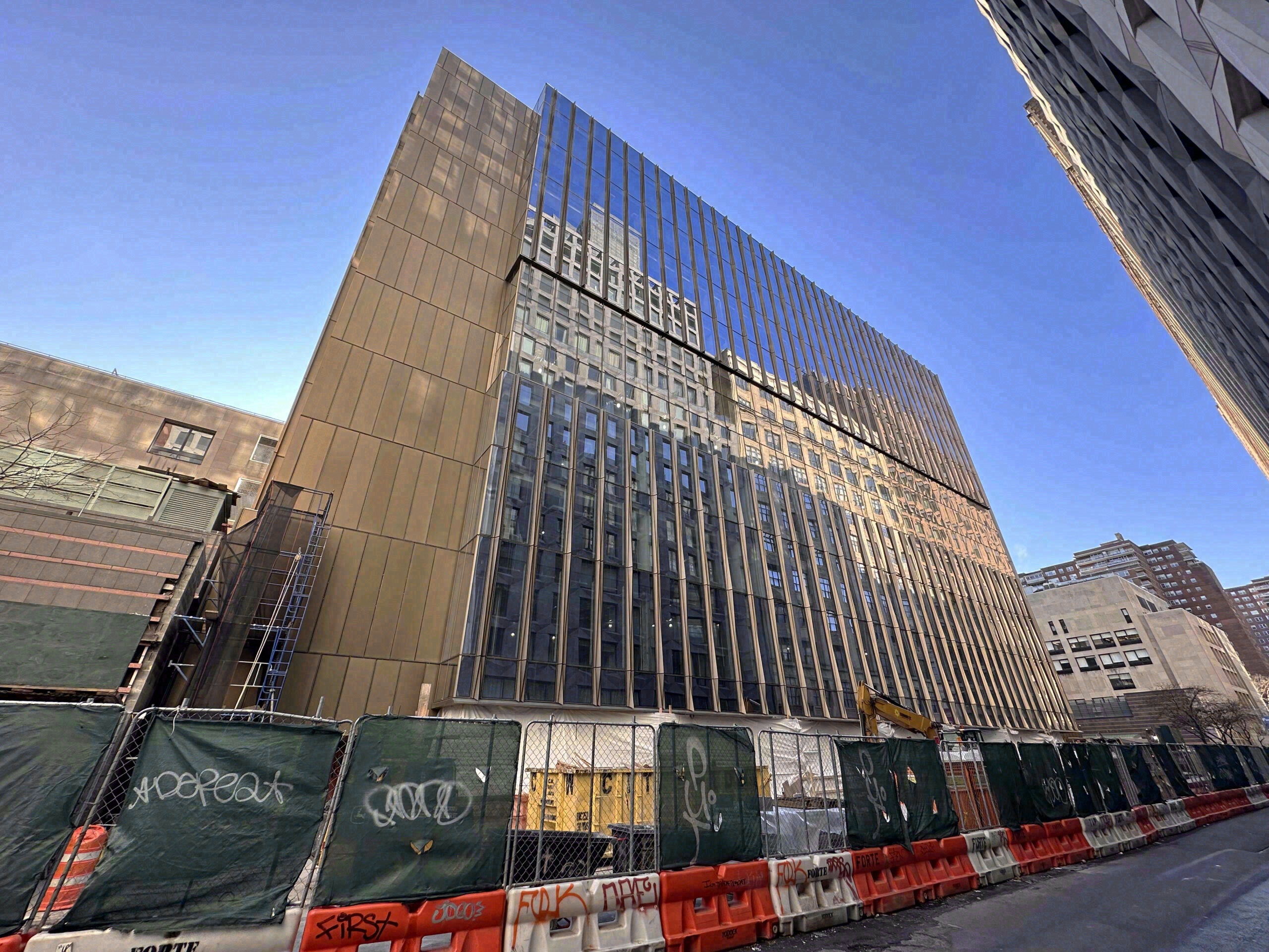 FIT's New Academic Building Nears Completion at 220 West 28th Street in Chelsea, Manhattan - New York YIMBY-2