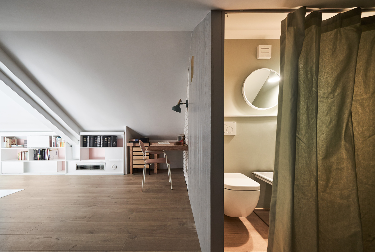 北京 Starburst House 的倾斜天花板挑战-62