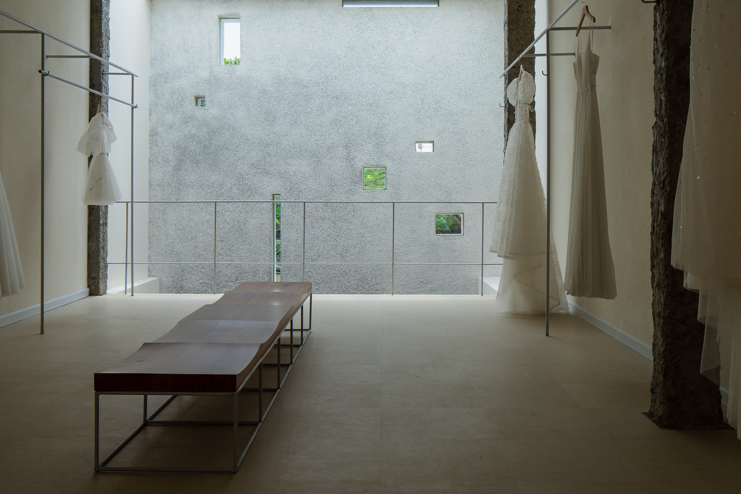 越南 Da Nang Euphoria Bridal Gallery 时尚婚纱店设计-16