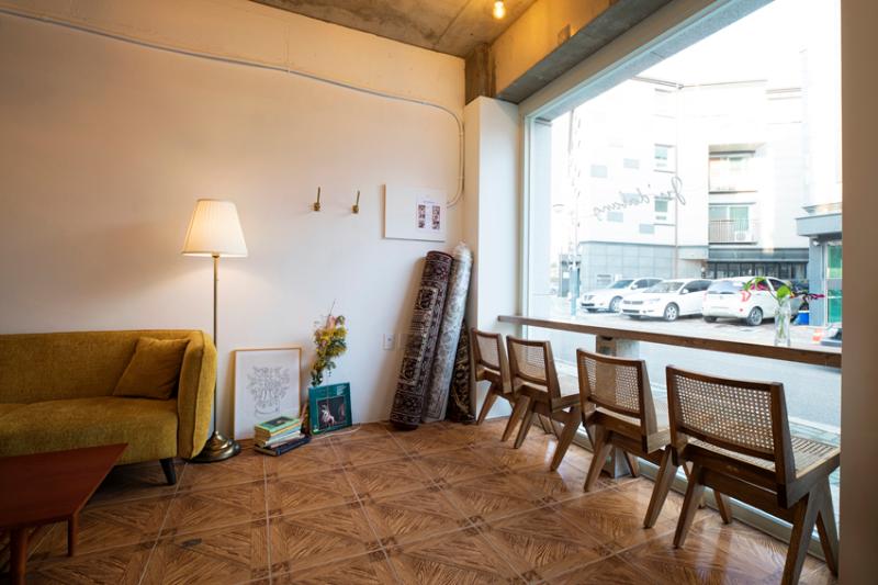 二十平米法式家居咖啡馆，小空间大创意-14