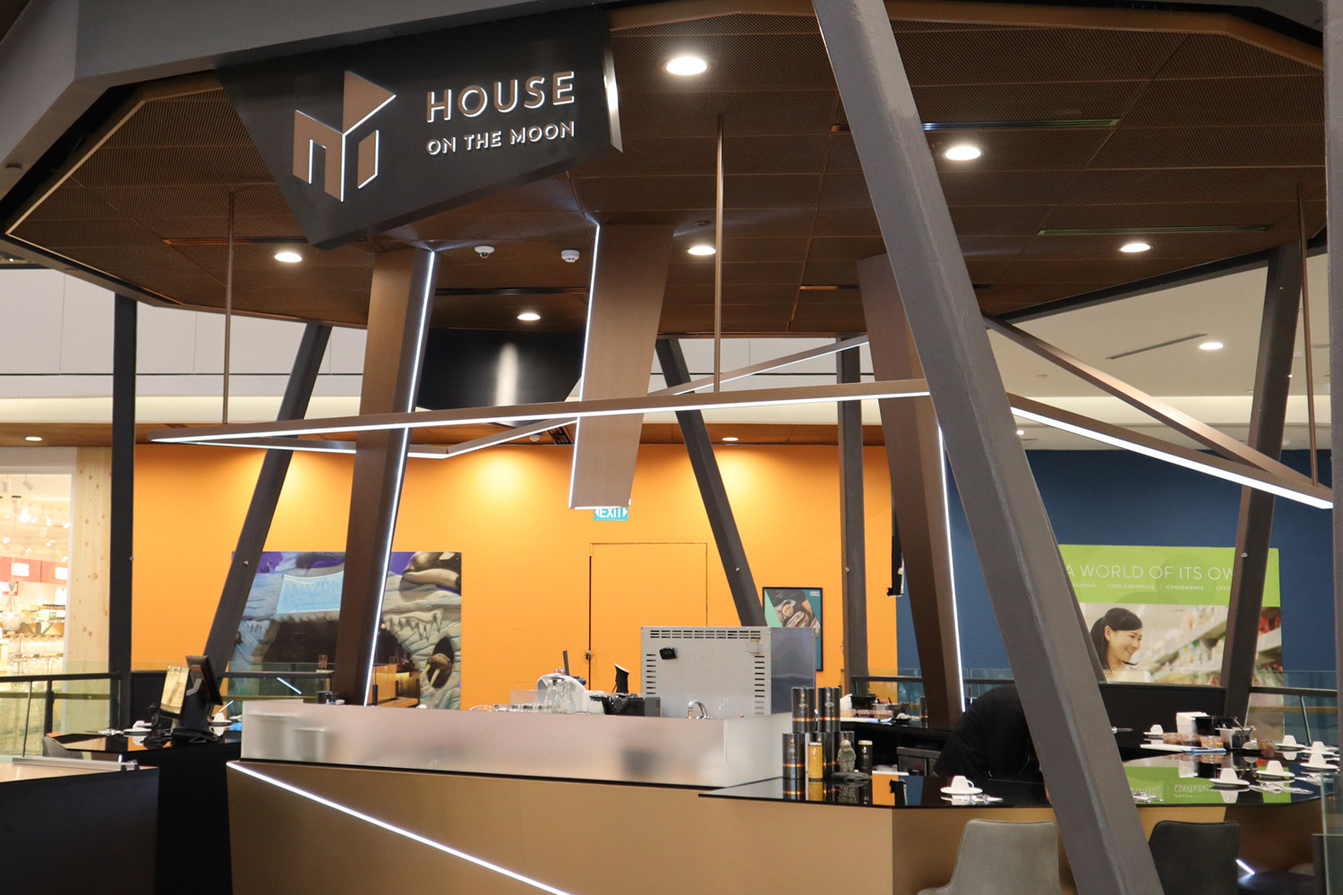 月球上的房子-15