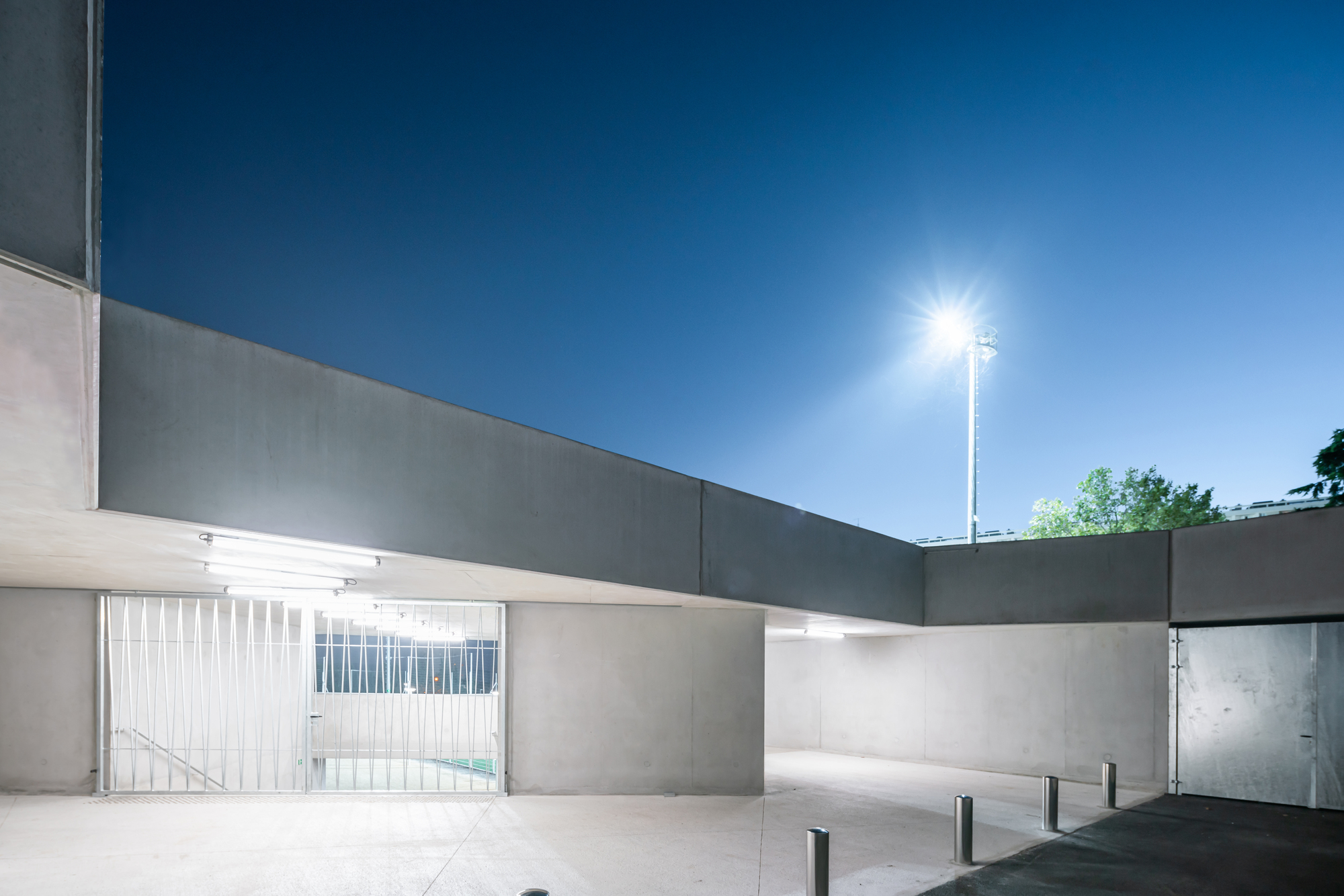 Malpasse Stadium / Guillaume Pepin architect + Fabrice Giraud architect-33