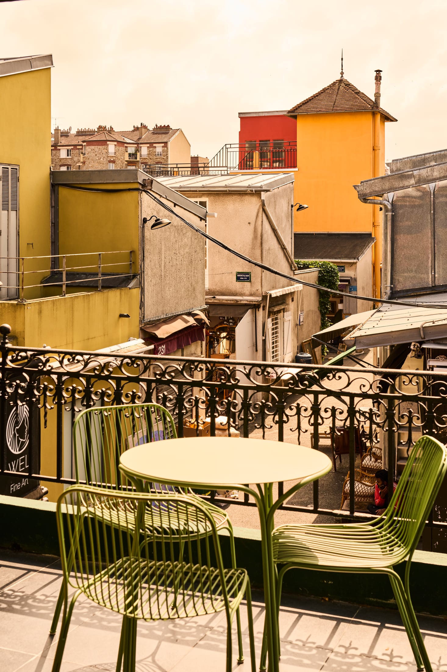 巴黎传奇跳蚤市场办公室改造为策展展厅丨法国巴黎-14