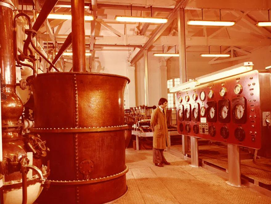 三磨坊摄影棚(或三磨坊制片厂 ,注:"Studios"具体指摄影棚、制片厂等,需结合实际语境确定更准确译法,仅此处信息可先如此翻译 ) 丨英国伦敦丨Gort Scott,Freehaus-16