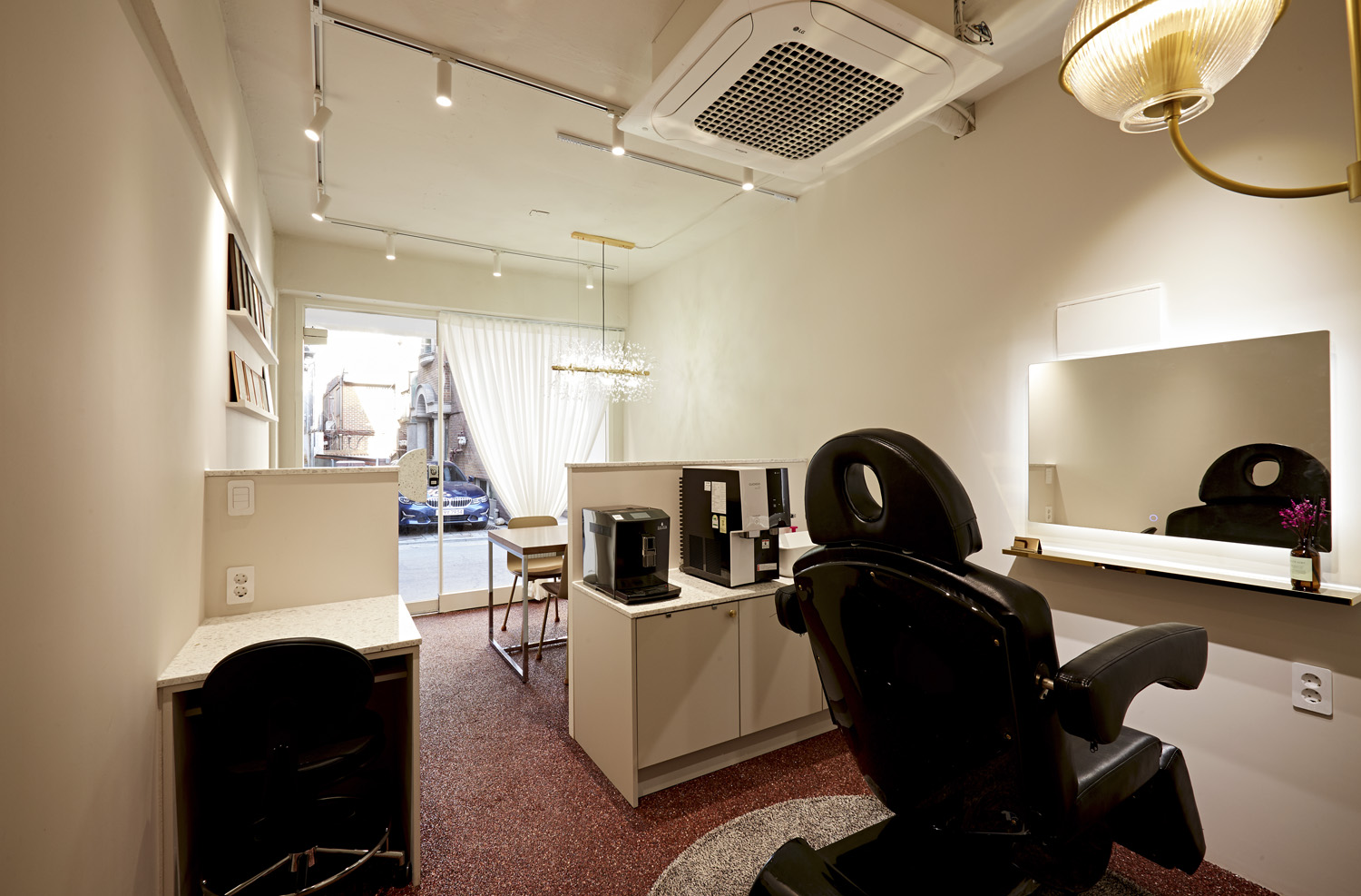 10 坪美丽小店，打造温馨咖啡馆氛围-8