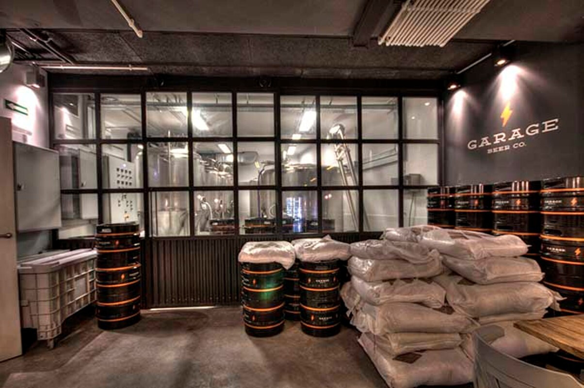 车库啤酒屋——复古工业风的设计魅力-13