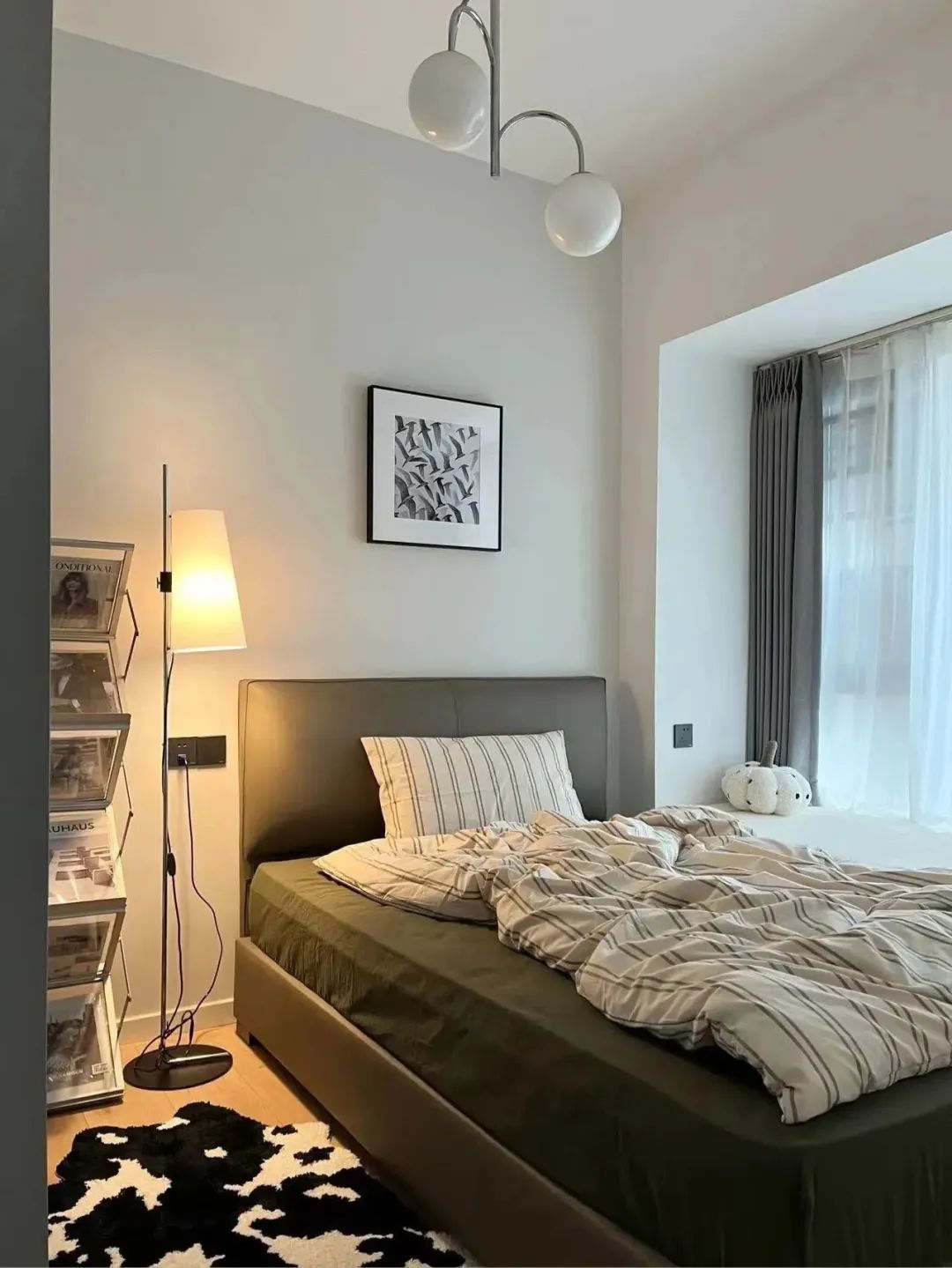 小卧室设计 · 榻榻米 VS 传统床,哪个更适合你?丨高灰别墅大宅设计-12