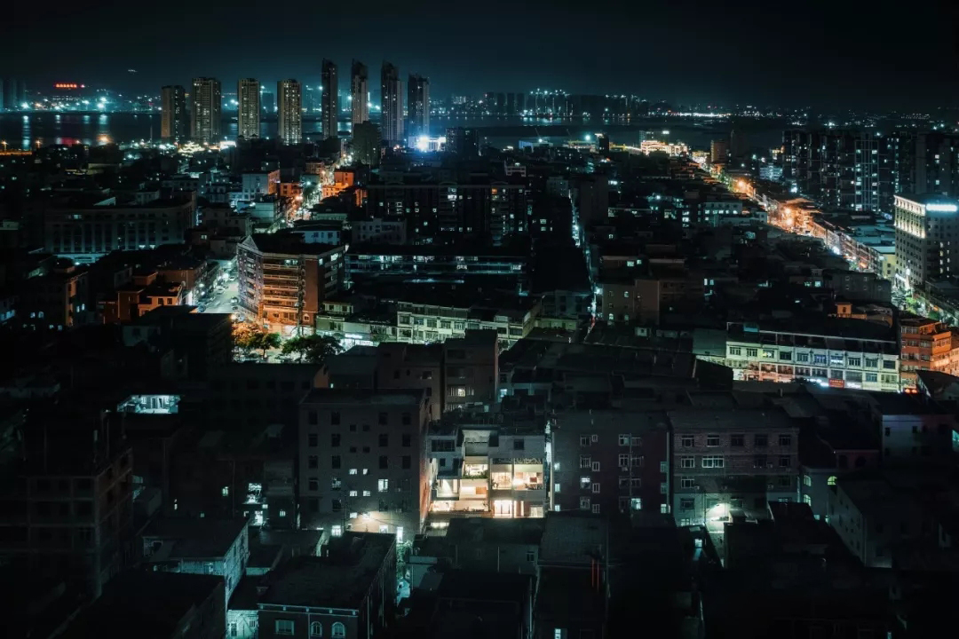 琚宾爆拆《皮囊》里的家,握手楼逆袭美宅+图书馆综合体!-109