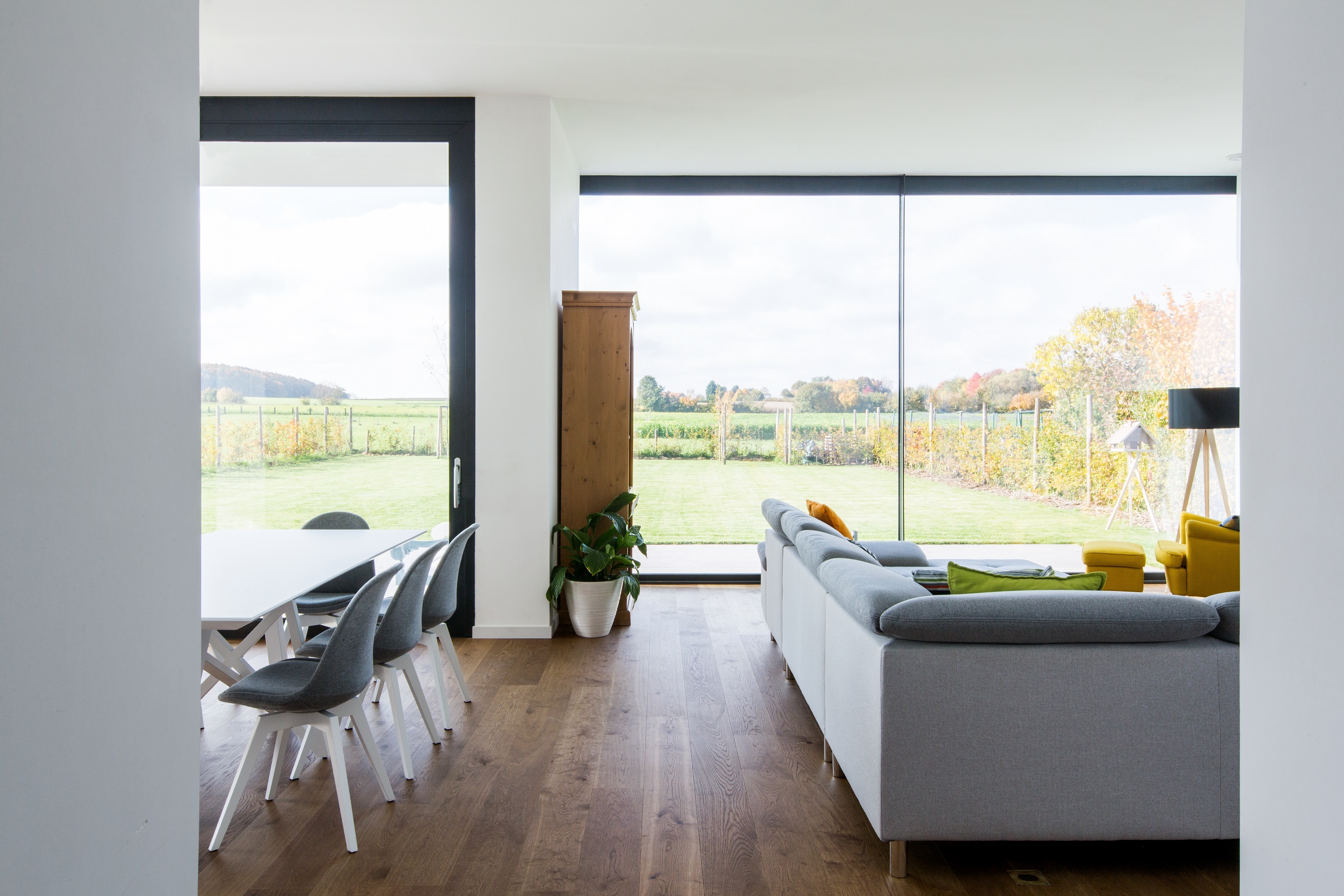 比利时比耶贝克新家庭住宅，简约生活与自然美景的融合-18