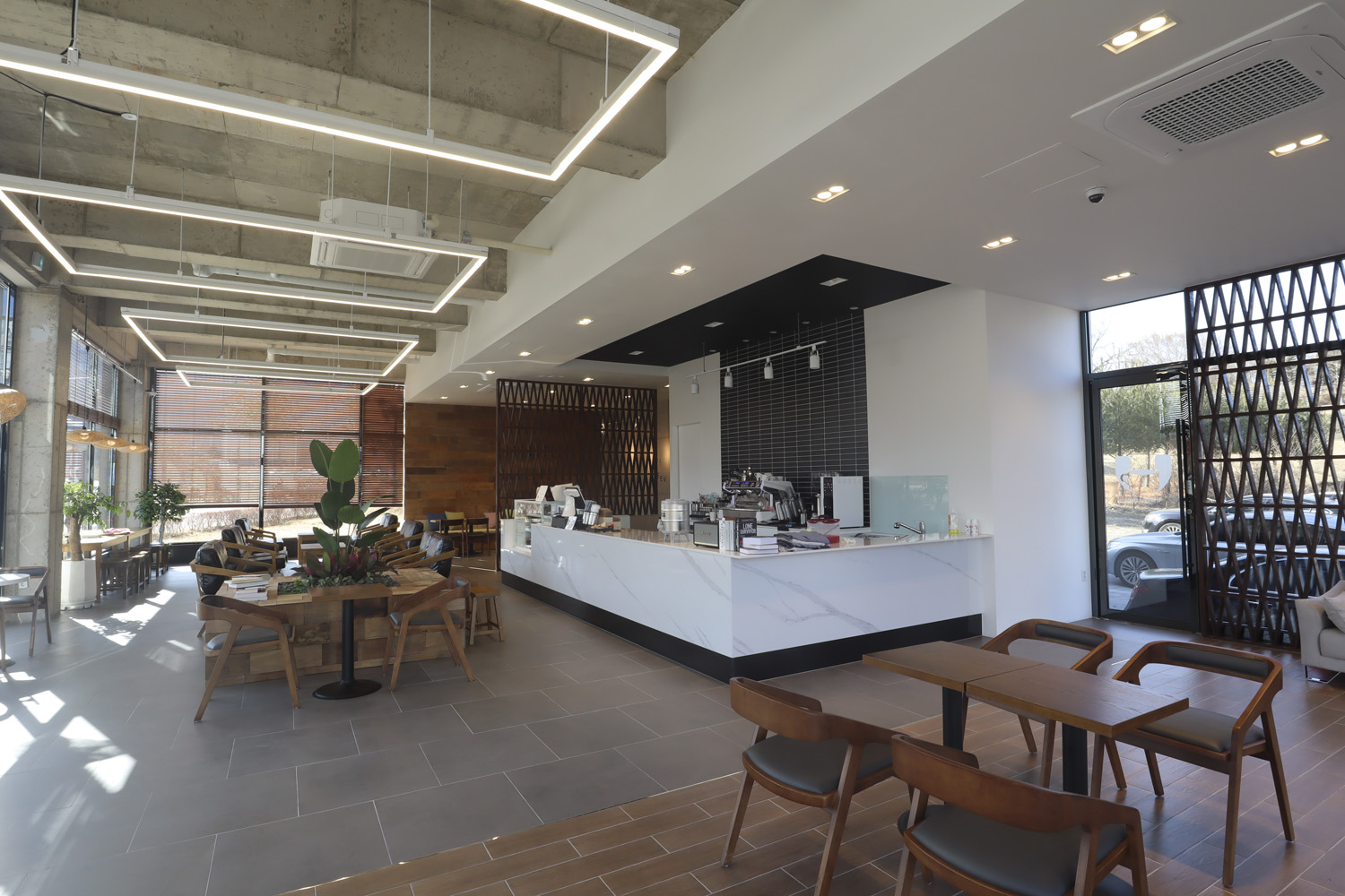 现代简约风咖啡厅 | 45 度咖啡的优雅空间-5