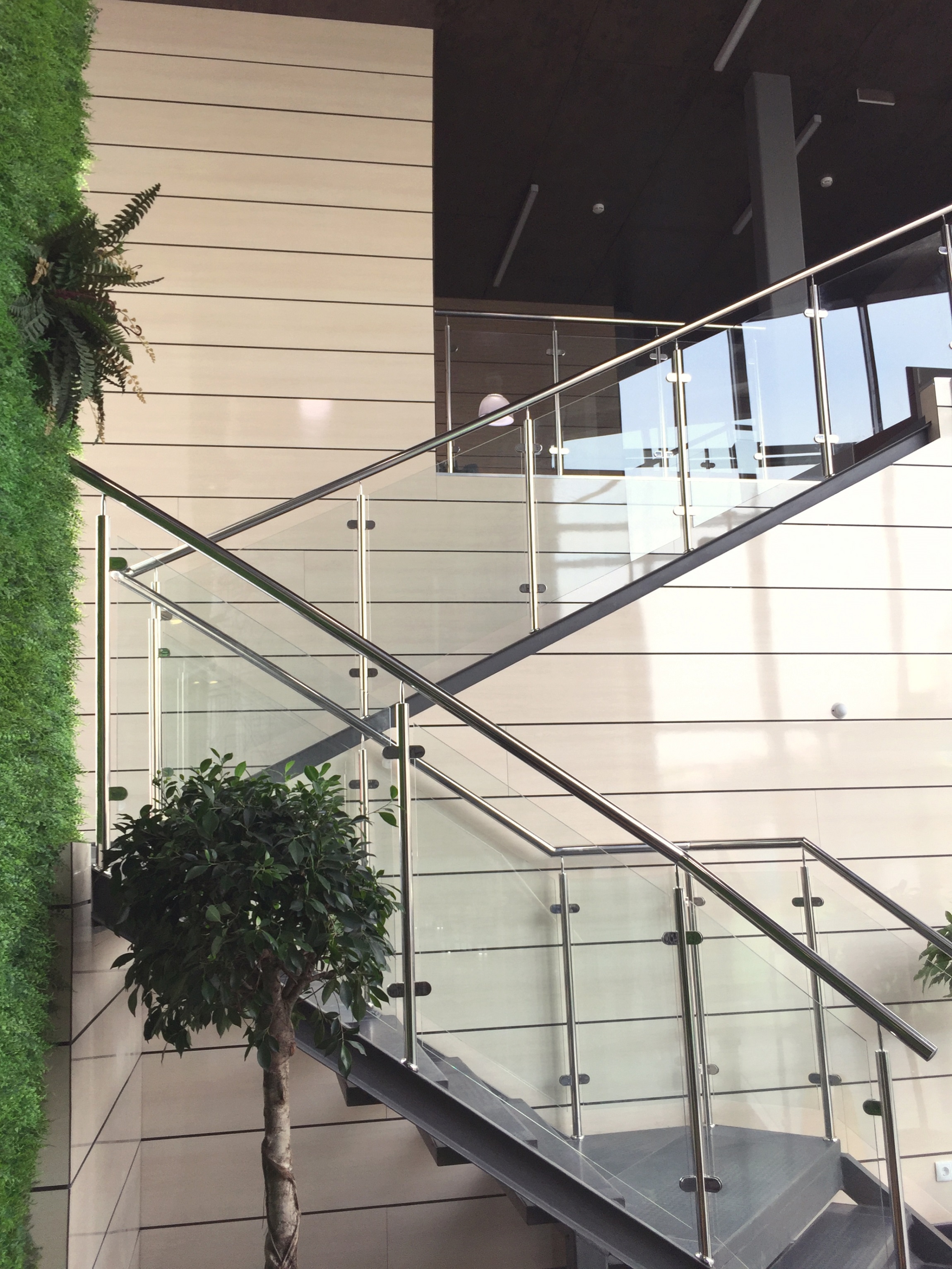 俄罗斯“梦幻之家” | 极简风格与自然元素的完美融合-5