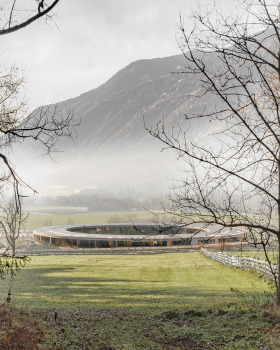 OLM自然逸境-生态酒店，意大利 / Andreas Gruber Architekten