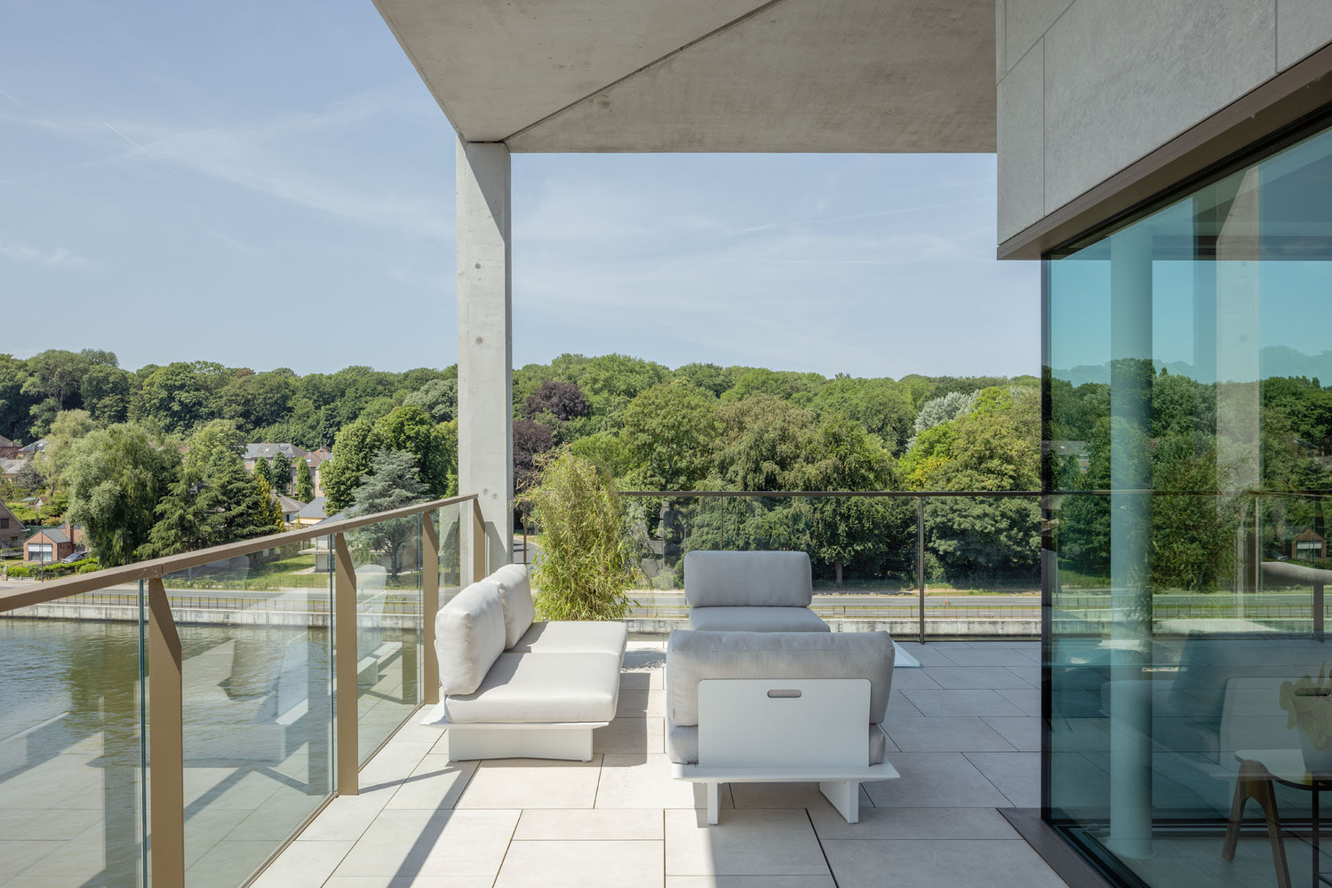 Waterzicht Apartments | 比利时十八世纪公园旁的现代住宅建筑-19