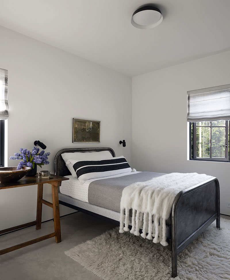 黑白对比的神秘 Hamptons 之家-12