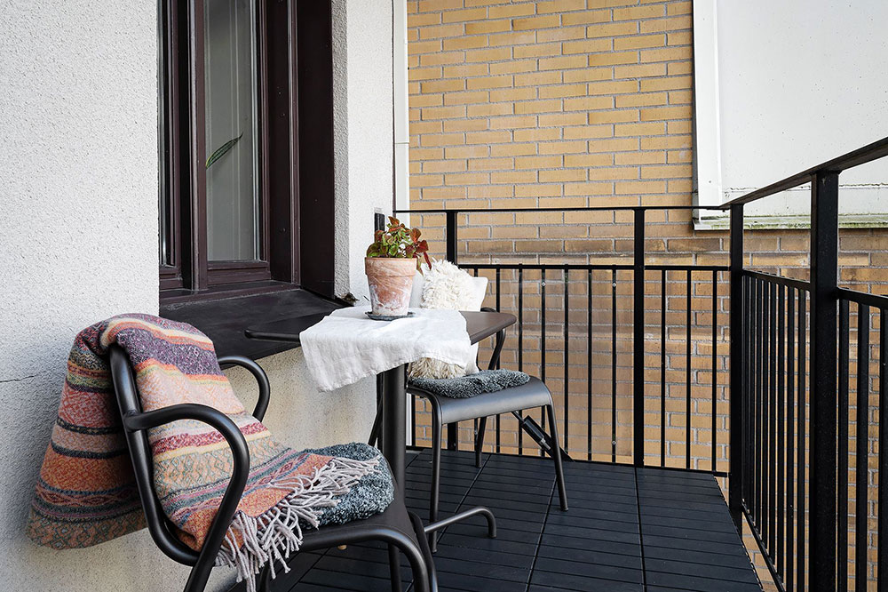 北欧风格公寓的彩色厨房设计-20