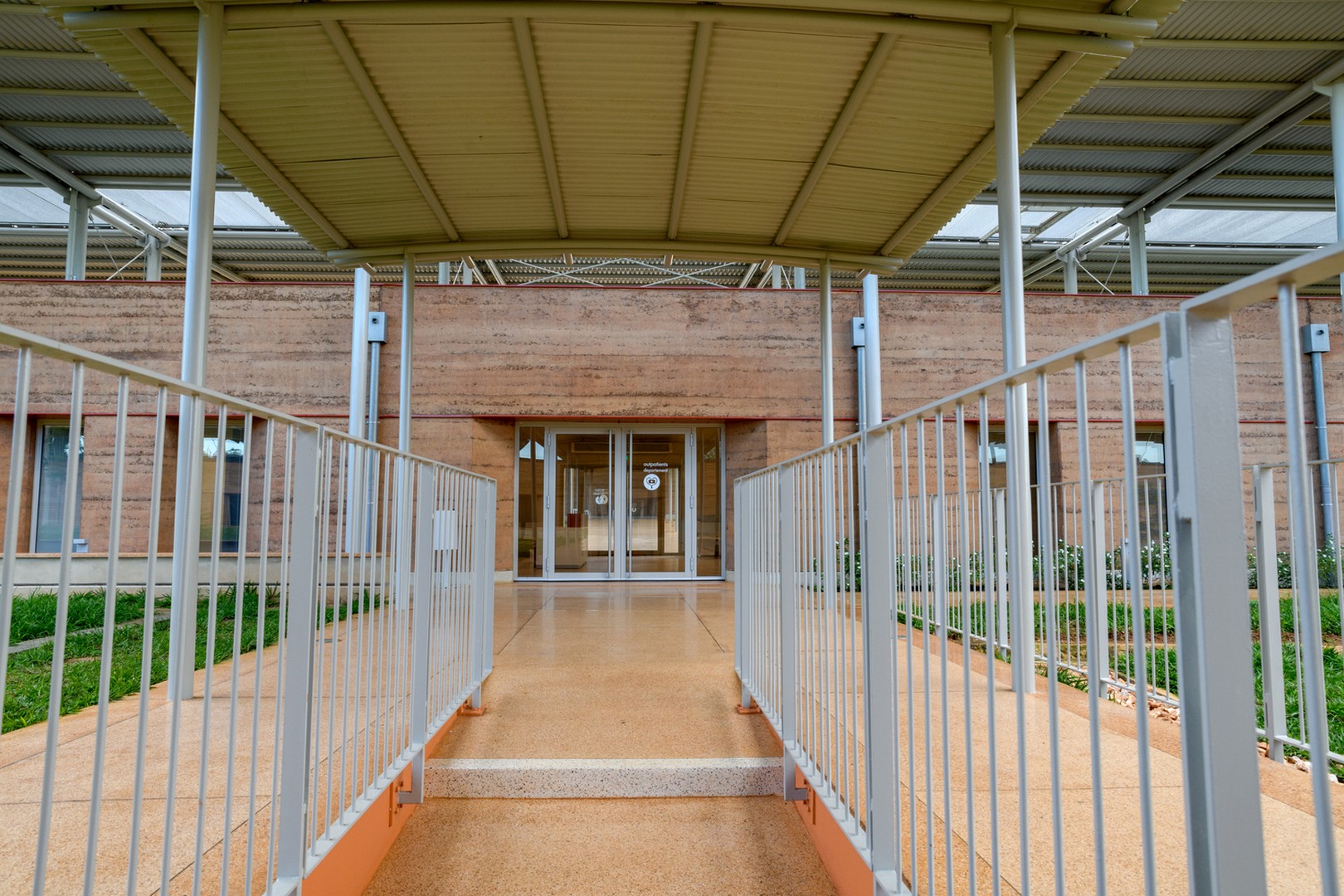 乌干达儿科手术卓越中心丨伦佐·皮亚诺建筑工作室,TAMassociati工作室-27