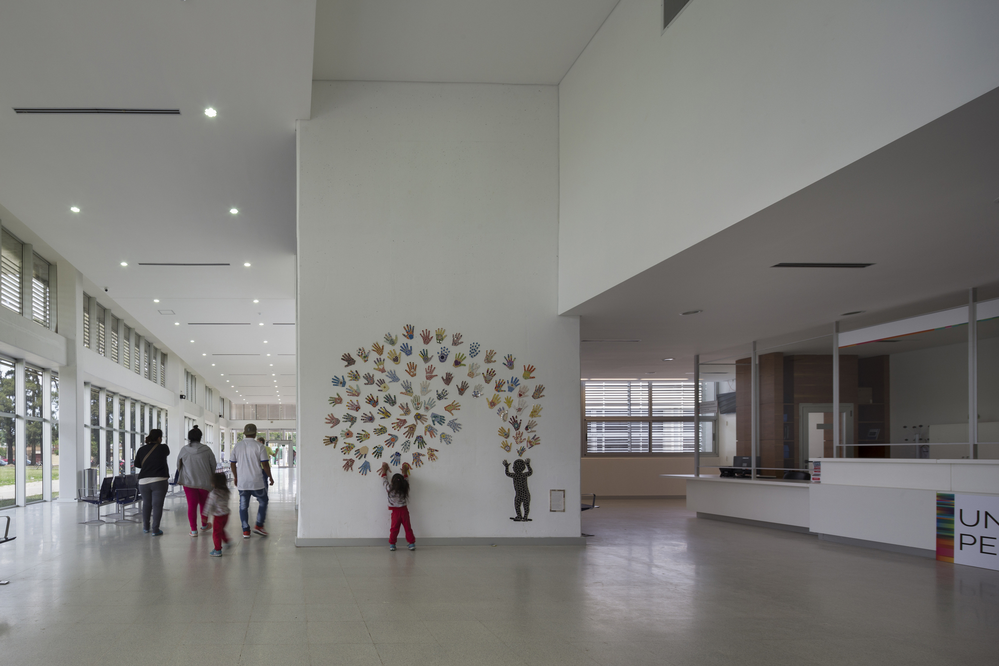 阿根廷“进化医院”设计,功能与技术的完美结合-15