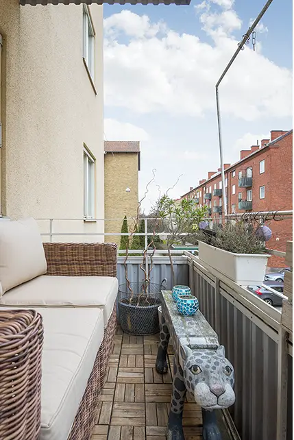 瑞典马默公寓的春日色彩与复古魅力-16