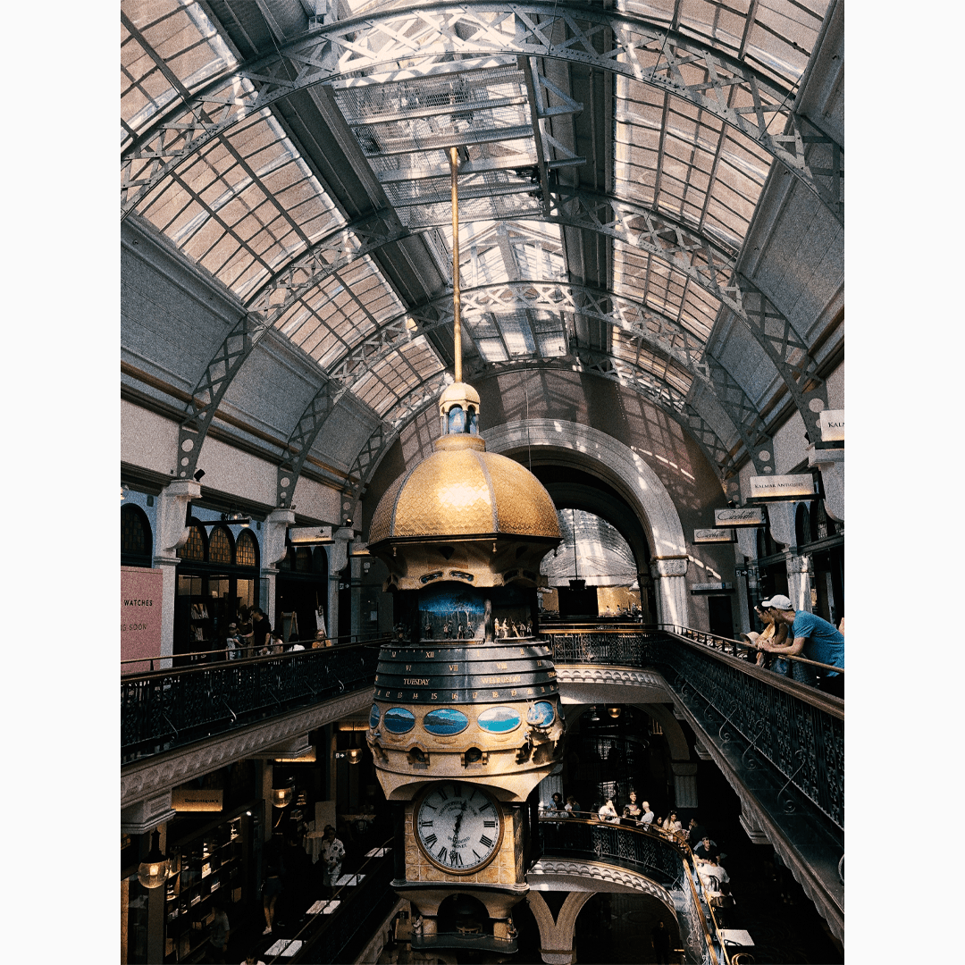 Q U E E N   V I C T O R I A  B U I L D I N G-3