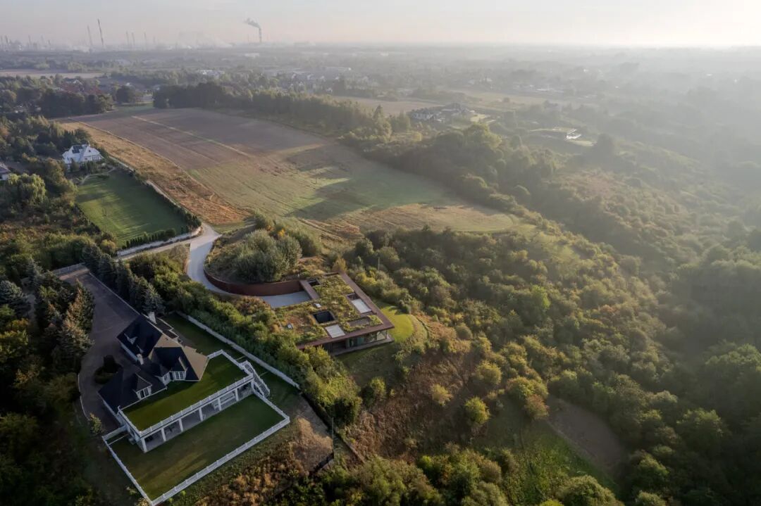 波兰坡地河畔集成住宅丨77建筑工作室-43