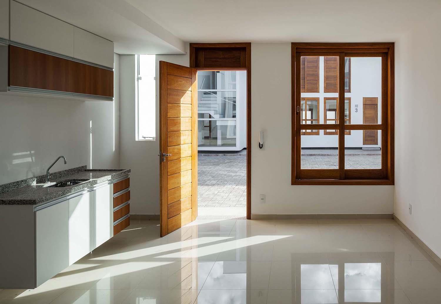 Corsi Hirano Arquitetos 设计的经济型住宅-9