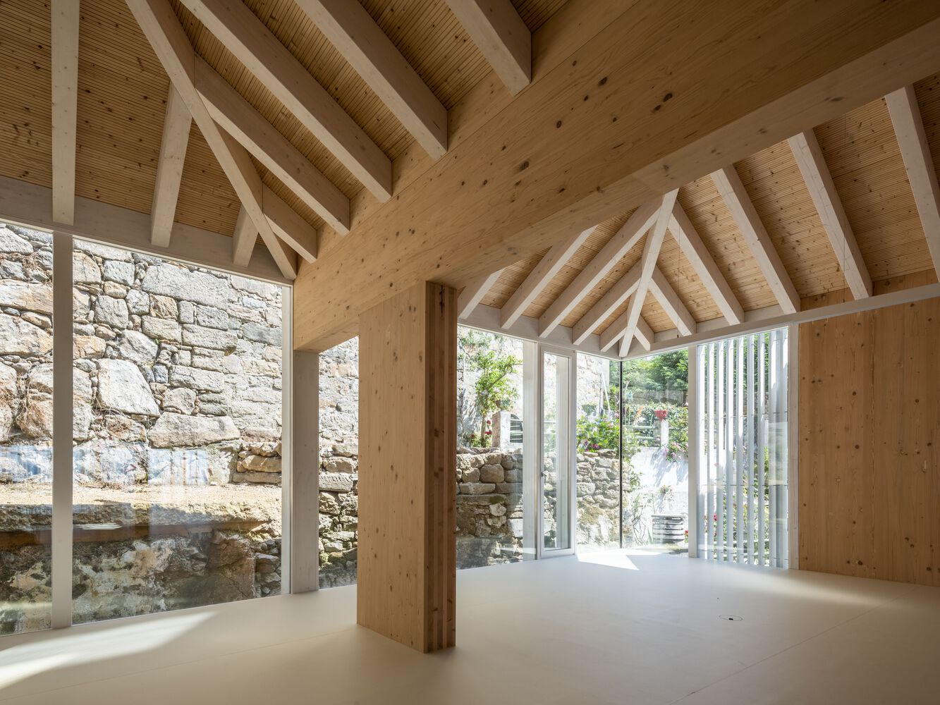 西班牙 Ribera del Berbés 维戈大学总部丨Abalo Alonso Arquitectos-18