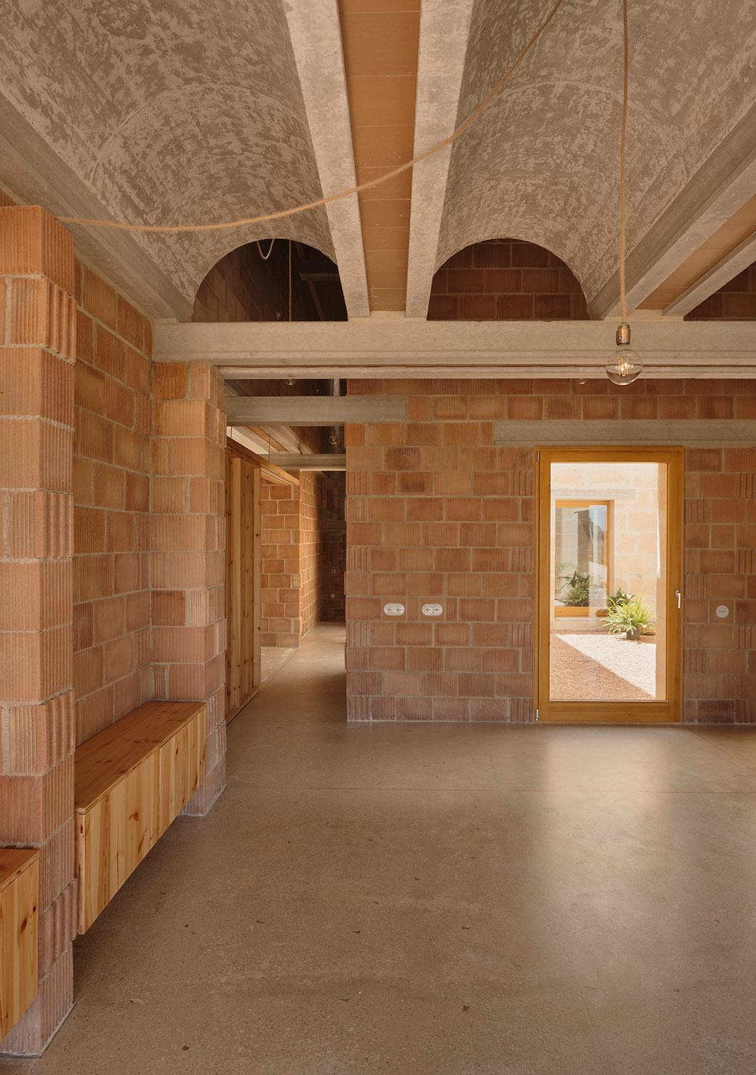 西班牙马洛卡岛的绿色节能住宅设计-7