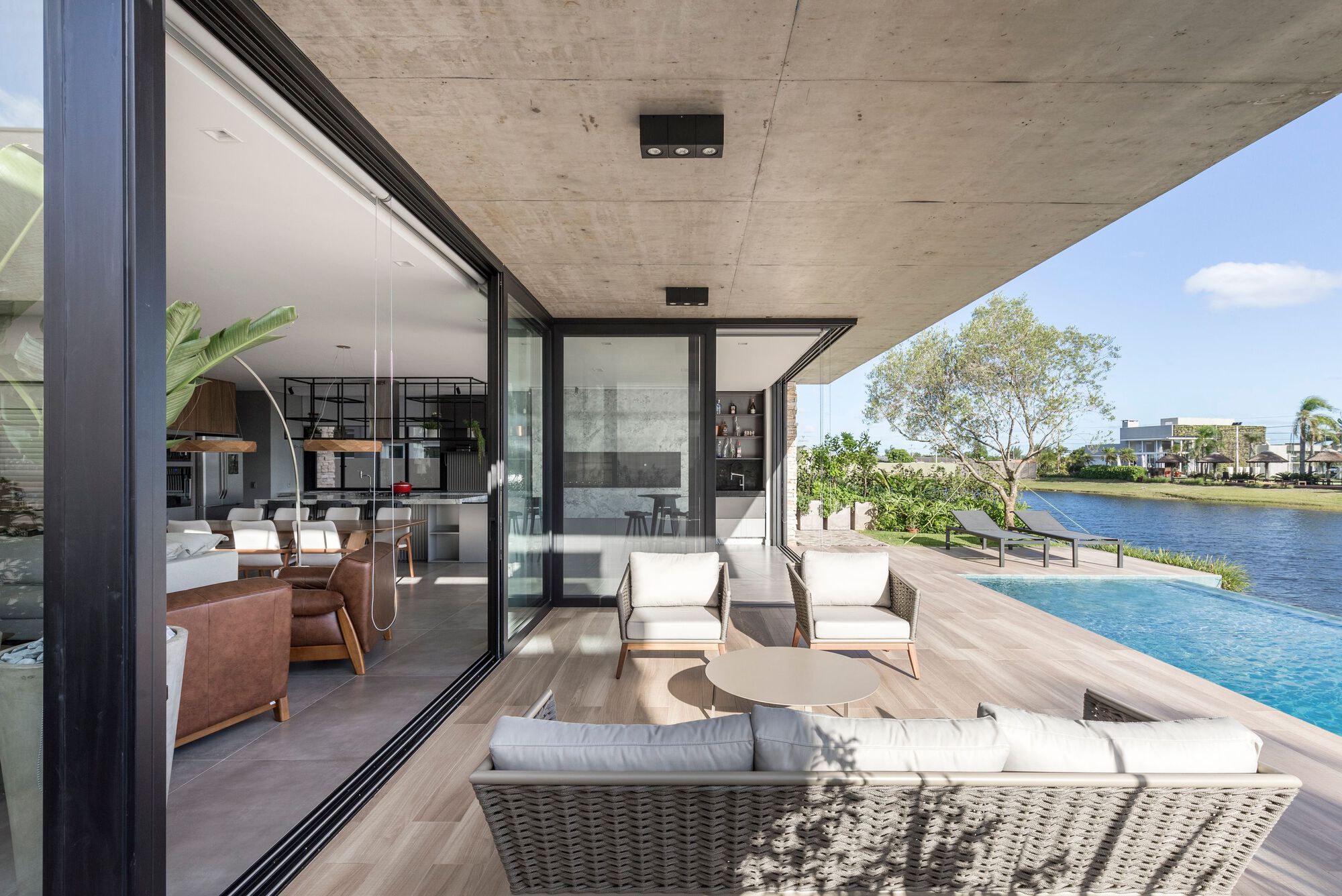 Casa Dotta 住宅丨巴西丨Galeria 733-23