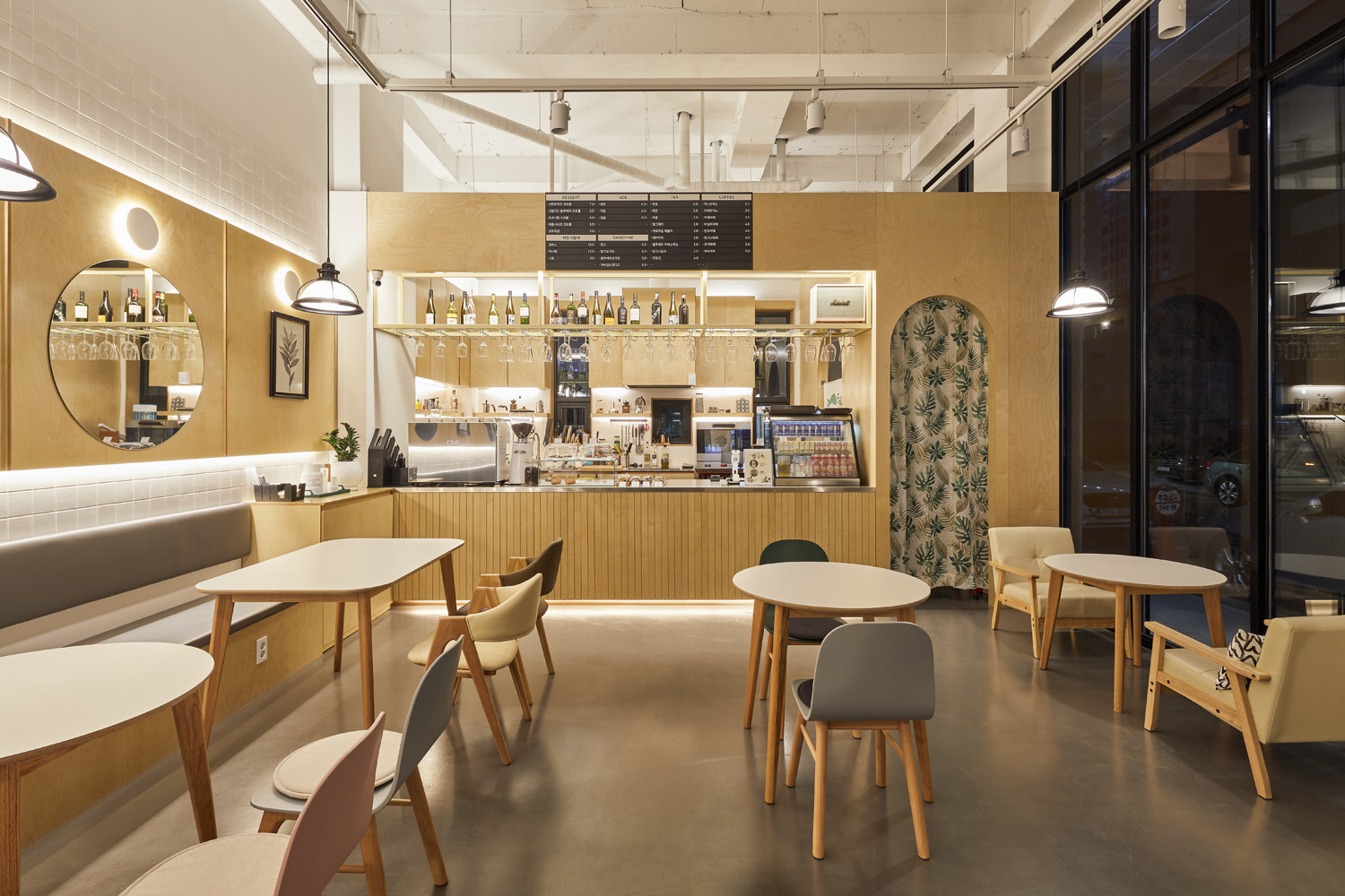 20 平米现代简约咖啡厅设计 | 温馨白与质感原木-3