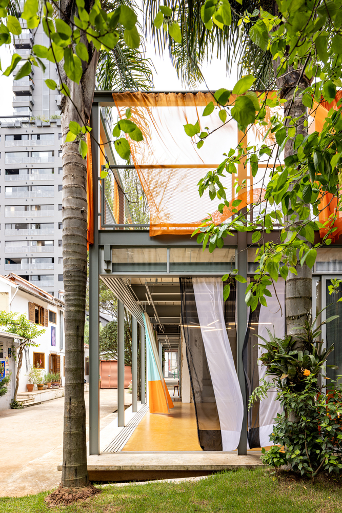 液态之家 · 将私人住宅转变为艺术创作的共享空间丨巴西圣保罗丨Julia Feldens-31