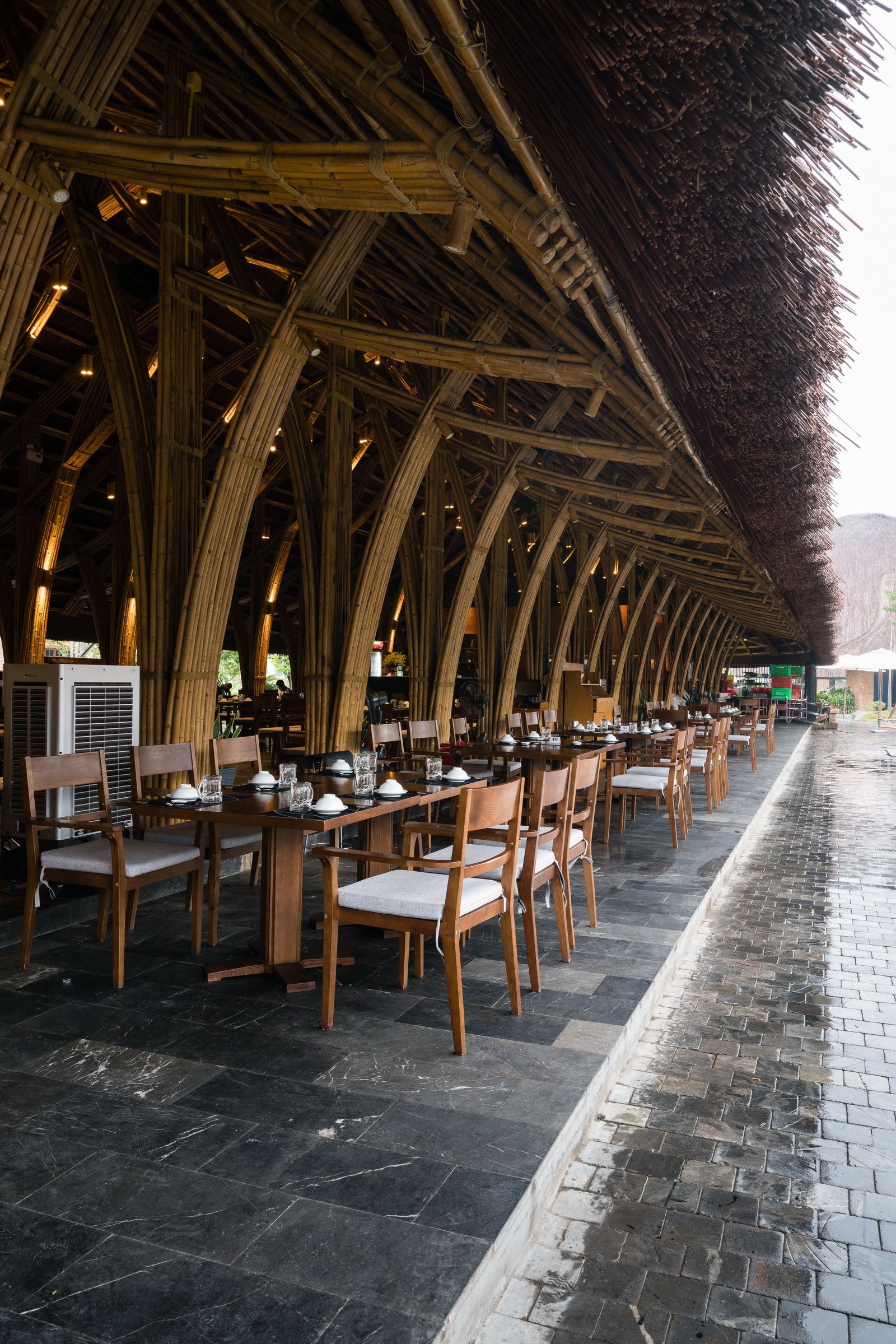 BAMBOO LONG HOUSE RESTAURANT | BAMBUBUILD - ARCH2O-8