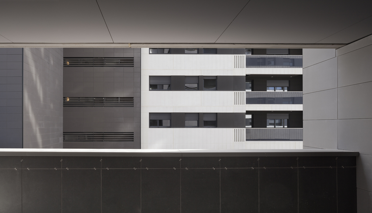 西班牙略夫雷加特住宅丨Estudio Rubio & Álvarez-Sala-34