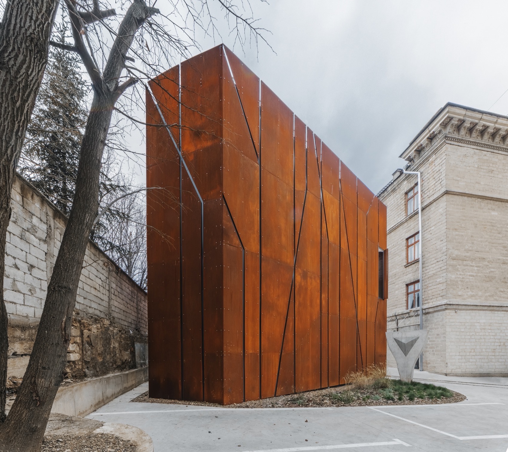 ARTCOR创意中心，摩尔多瓦 / Calujac Architecture-18