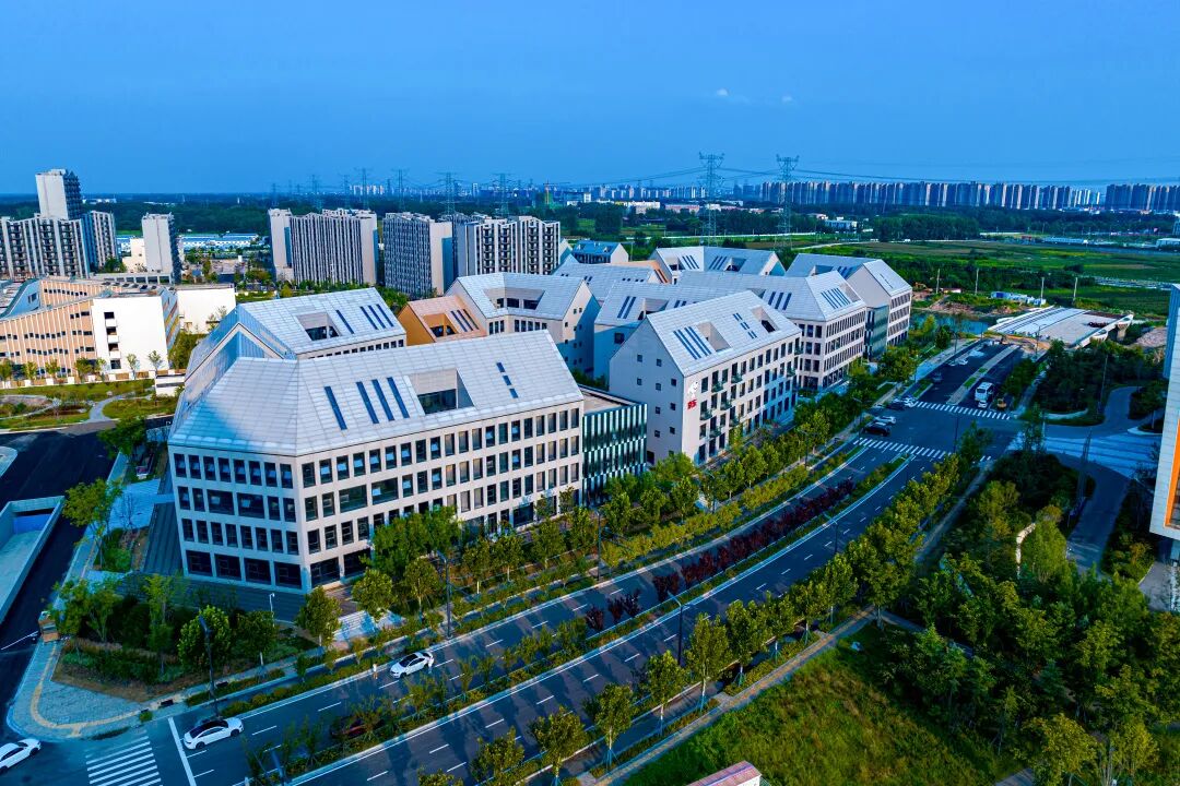 数字产业新地标！中建八局郑州鲲鹏软件小镇项目竣工-56