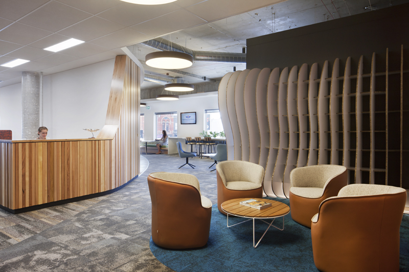 皇家飞行医生服务办公室——经济实惠的慈善办公空间设计-9