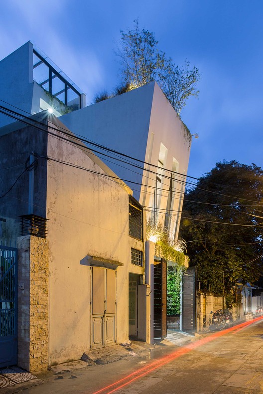 越南联排别墅的绿色生活空间-11